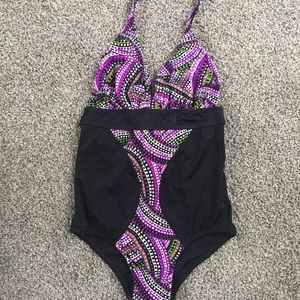 One piece bathing suit!☀️